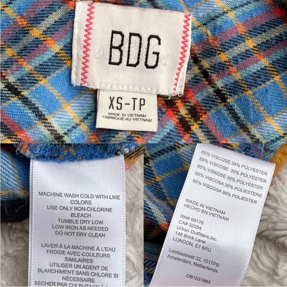 Urban Outfitters Women’s Oversized BDG Karl Cropped Plaid Flannel Shirt Top XS - Picture 5 of 16